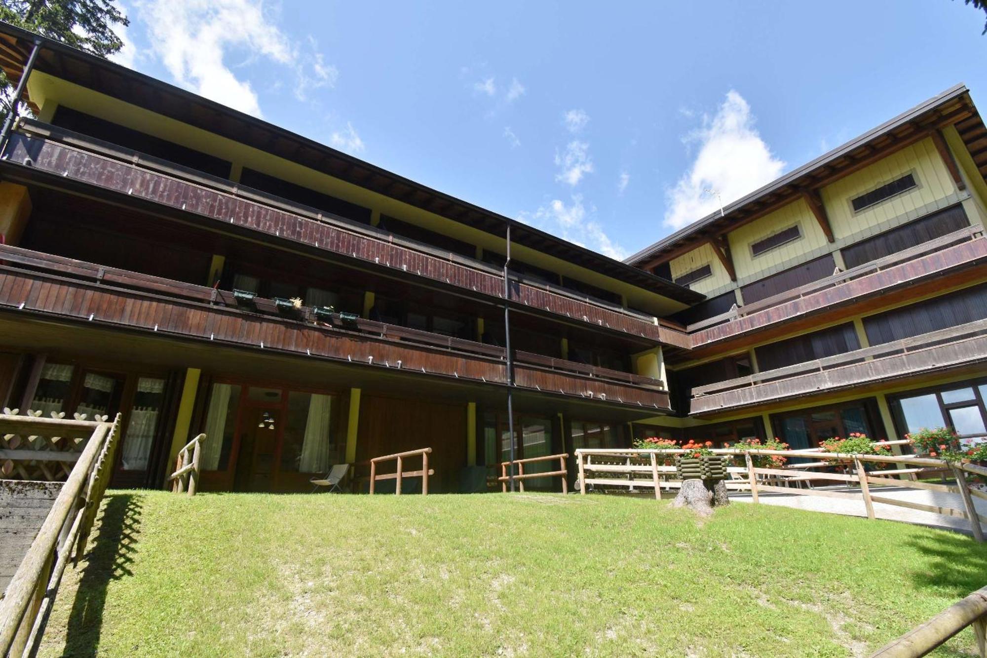 Residenza Silvana Madonna Buitenkant foto